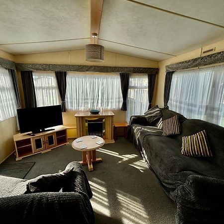 Seaview 145 - Pet Friendly, Bath And Close To Beach & Fantasy Island - Meadow Lakes Caravan & Lodge Hire อินโกลด์เมลส์ ภายนอก รูปภาพ