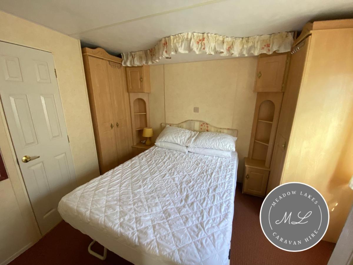 Seaview 145 - Pet Friendly, Bath And Close To Beach & Fantasy Island - Meadow Lakes Caravan & Lodge Hire อินโกลด์เมลส์ ภายนอก รูปภาพ